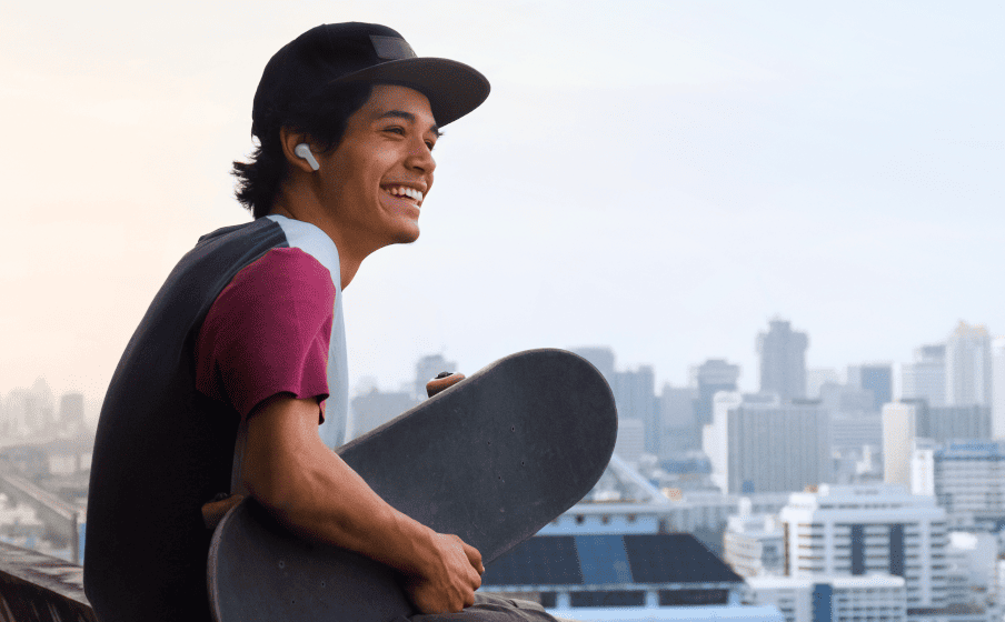 Man wearing JBL Wave 200TWS