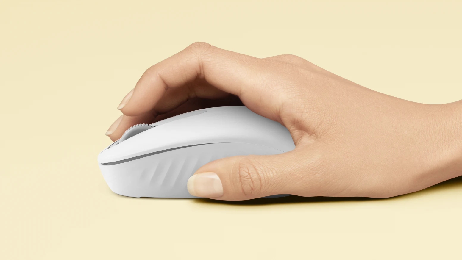 Logitech M196 mouse hand comfort
